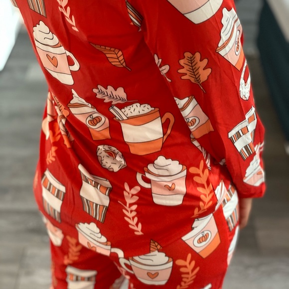 FALL AUTUMN PUMPKIN SPICE DONUT STARBUCKS COFFEE Frappuccino PAJAMAS PJ - Picture 5 of 7